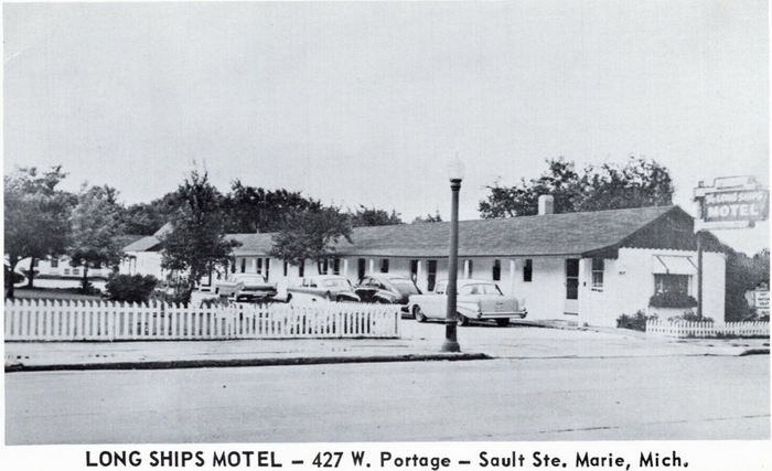 Long Ships Motel - Vintage Postcard